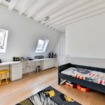 room-boy-2132349_640