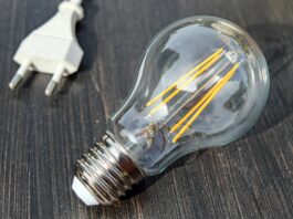 Výpadek elektřiny: Jak zjistit, na čí straně je chyba?
